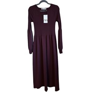 Zara long sleeve maxi knit sweater dress in burgundy Size Small NWT 🎄